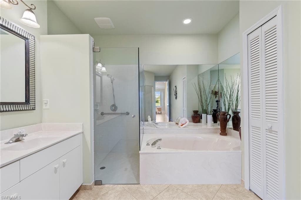 8583 Fairway Bend DR-23