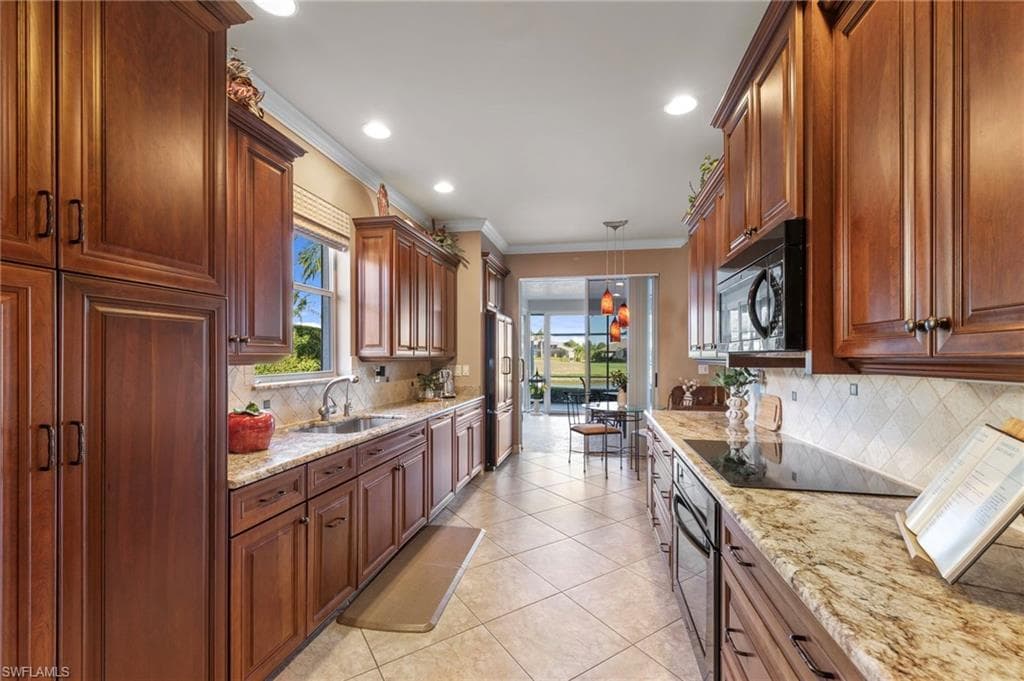 8583 Fairway Bend DR-5