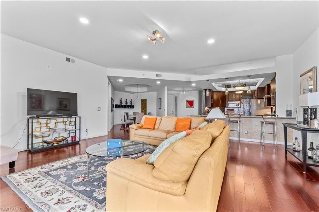 1845 Les Chateaux BLVD 202-19