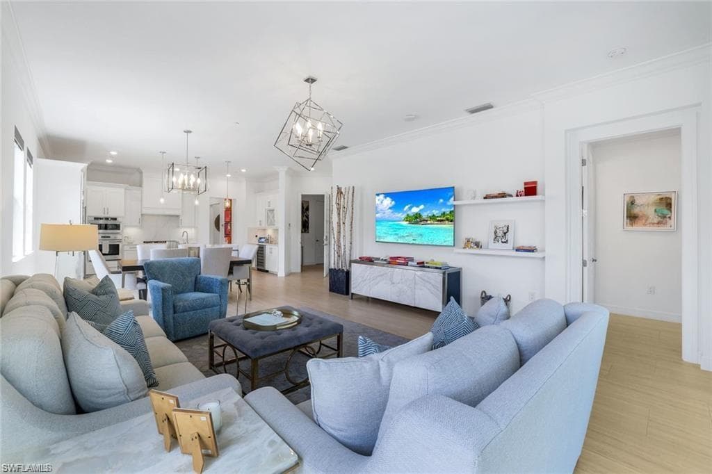 16374 Viansa WAY 302-1