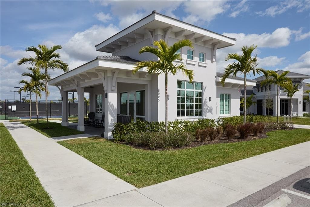 5527 DOUBLE EAGLE CIR 3815-34