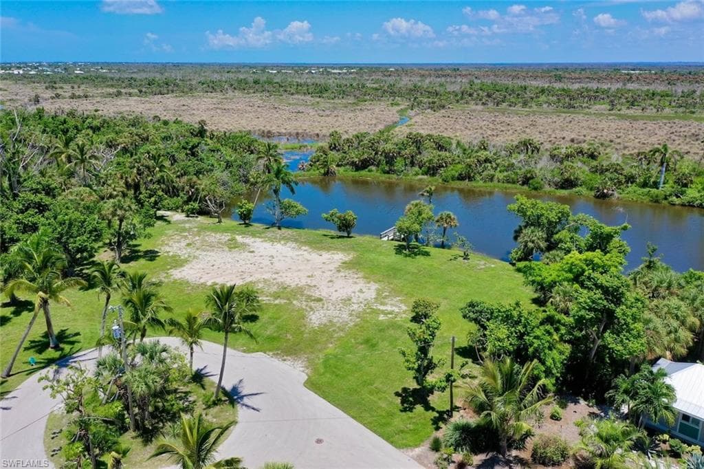 4037 Coquina DR-6