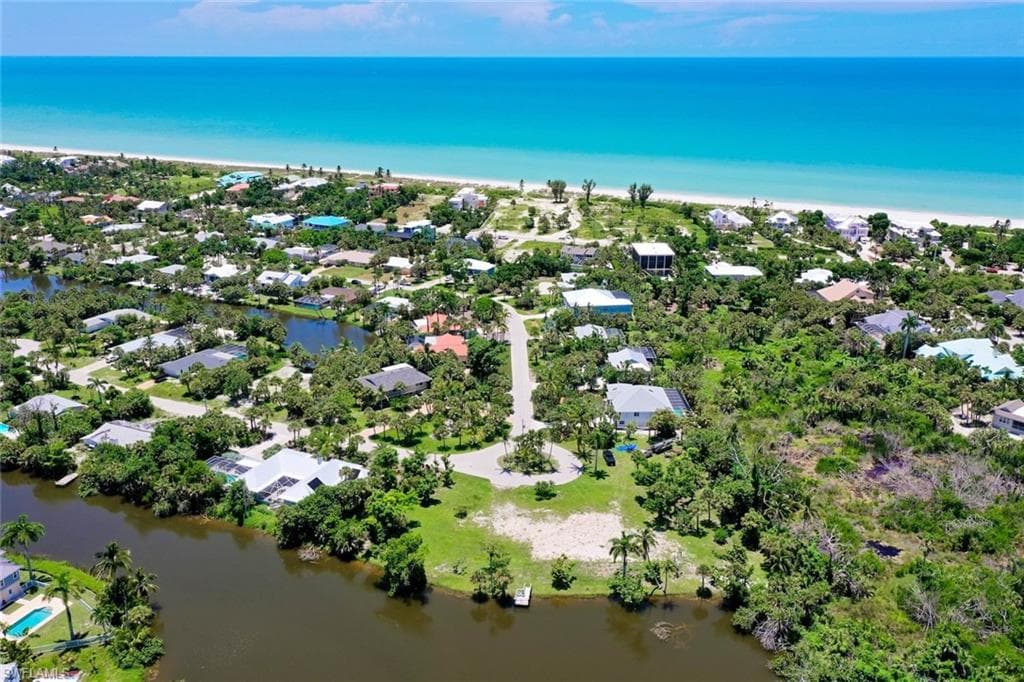 4037 Coquina DR-25