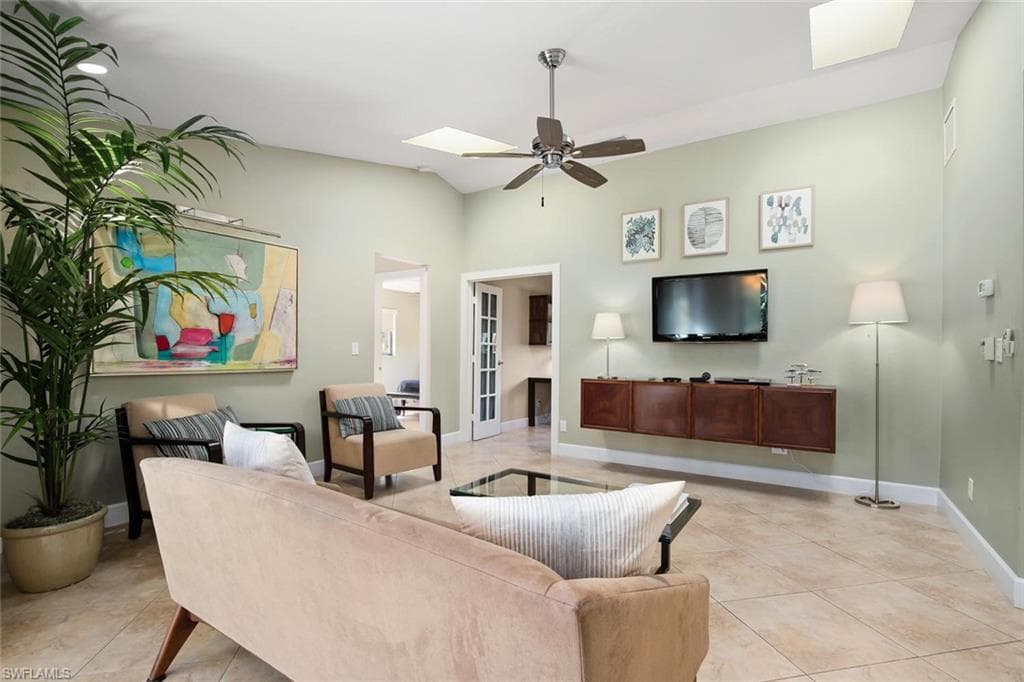 9977 Treasure Cay Ln-6