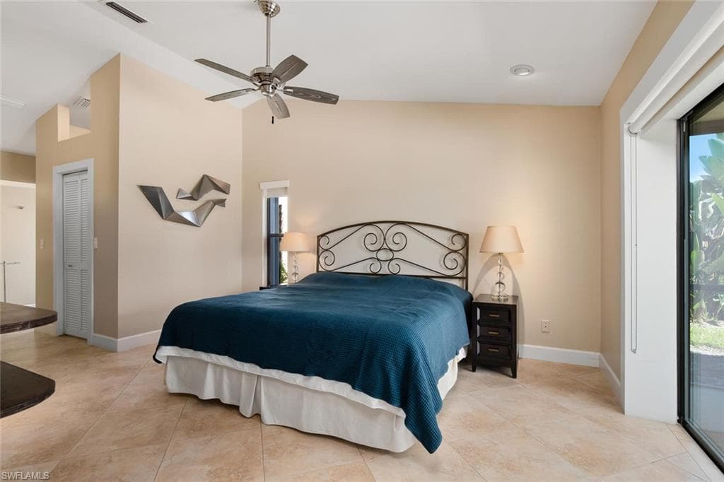 9977 Treasure Cay Ln-10