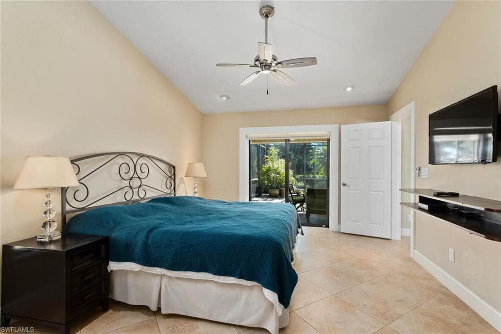 9977 Treasure Cay Ln-11
