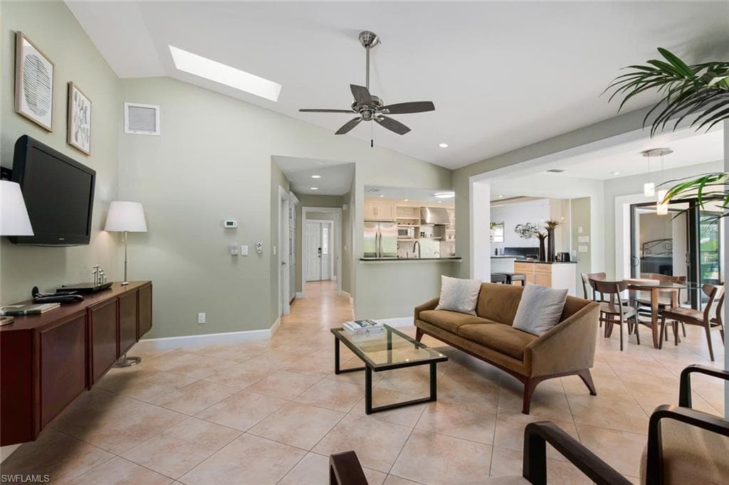 9977 Treasure Cay Ln-8