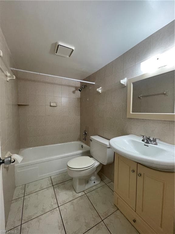 2366 E Mall DR 304-23