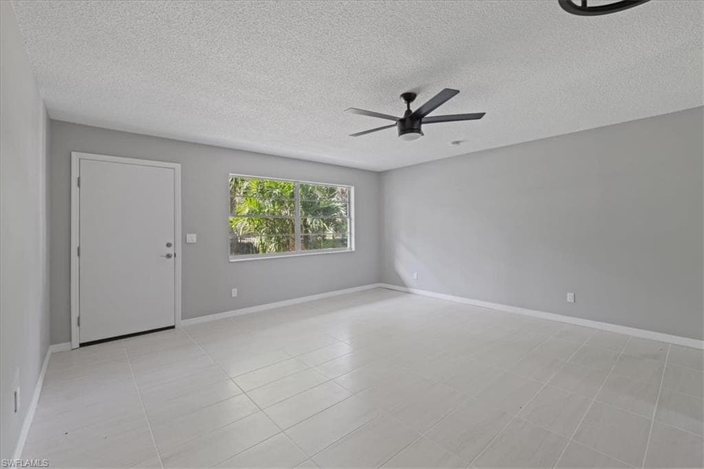 3225 E Riverside DR 63-F-7