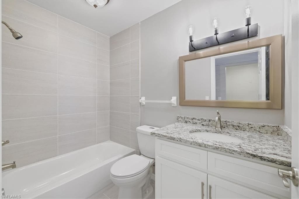 3225 E Riverside DR 63-F-18