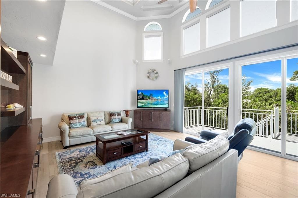 1111 Schooner PL-10