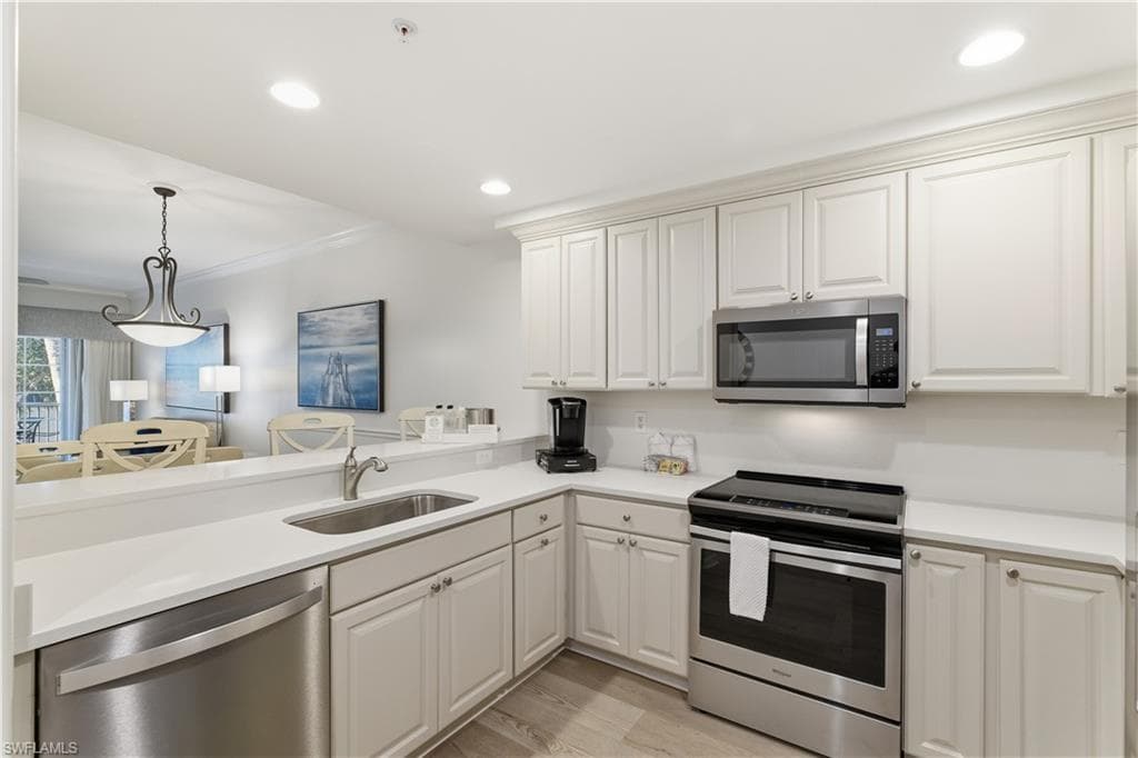 221 9th ST S 217-6