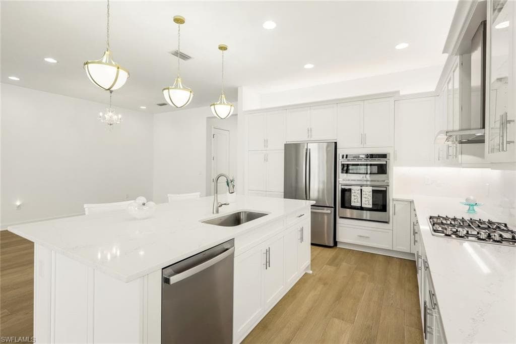 12243 Lotus AVE-5