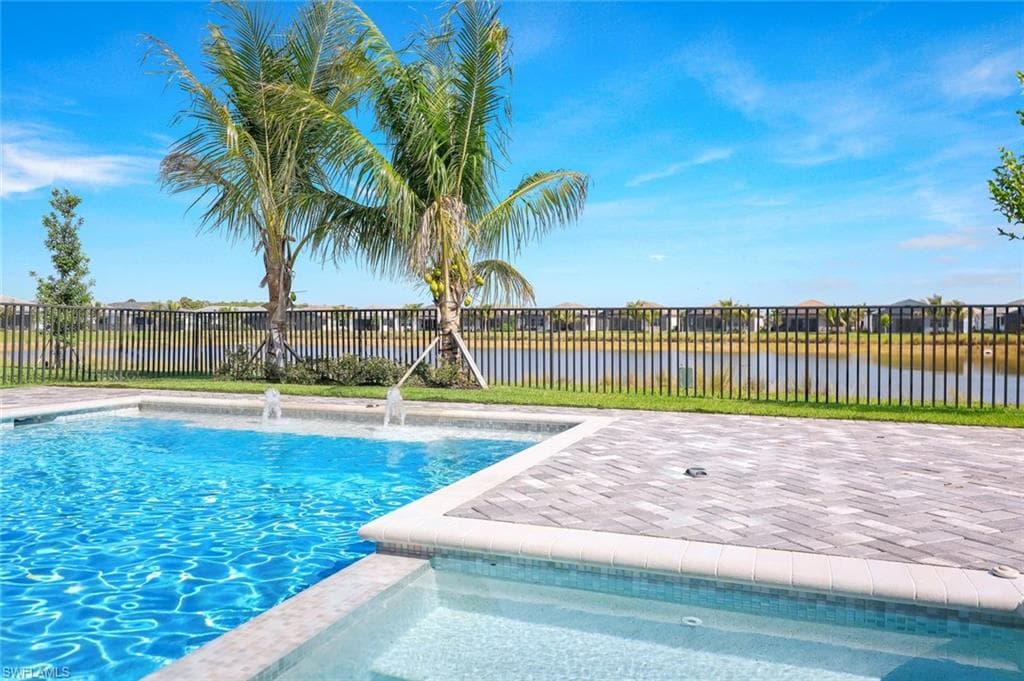 12243 Lotus AVE-33