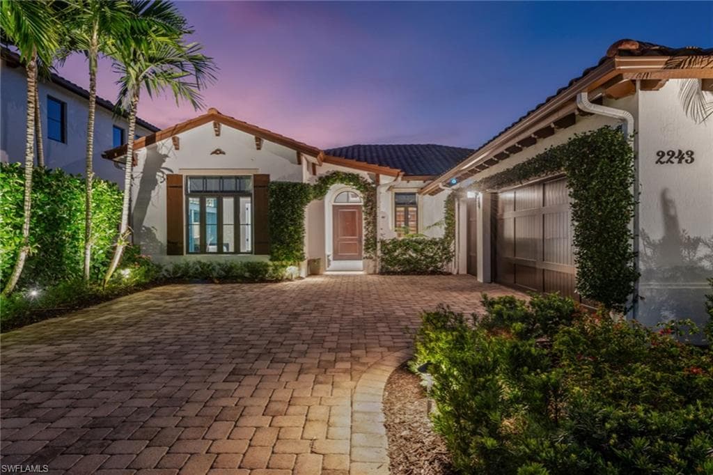 2243 Residence CIR-1