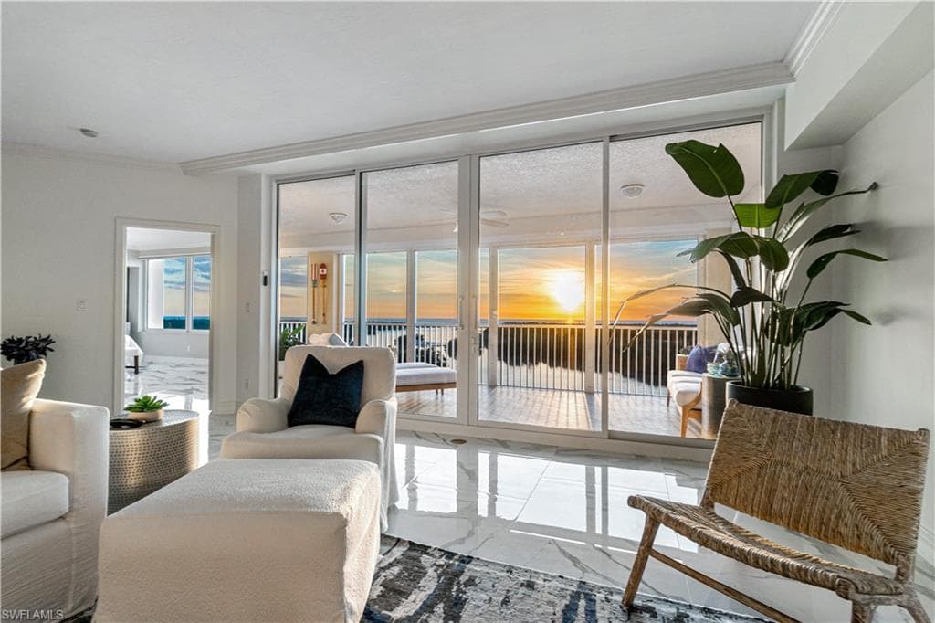 435 Dockside DR B702-3
