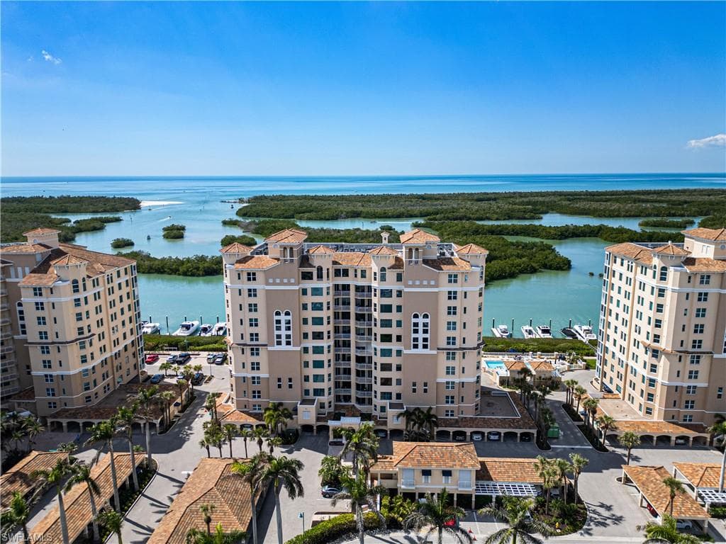 435 Dockside DR B702-33