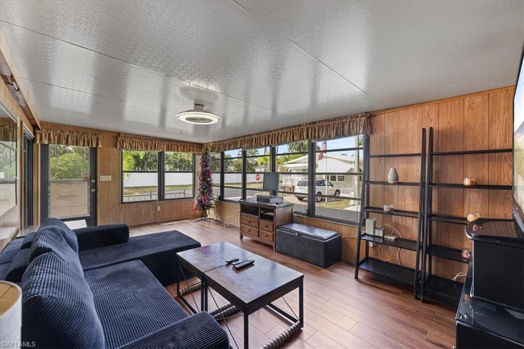 211 Sojourn DR-2
