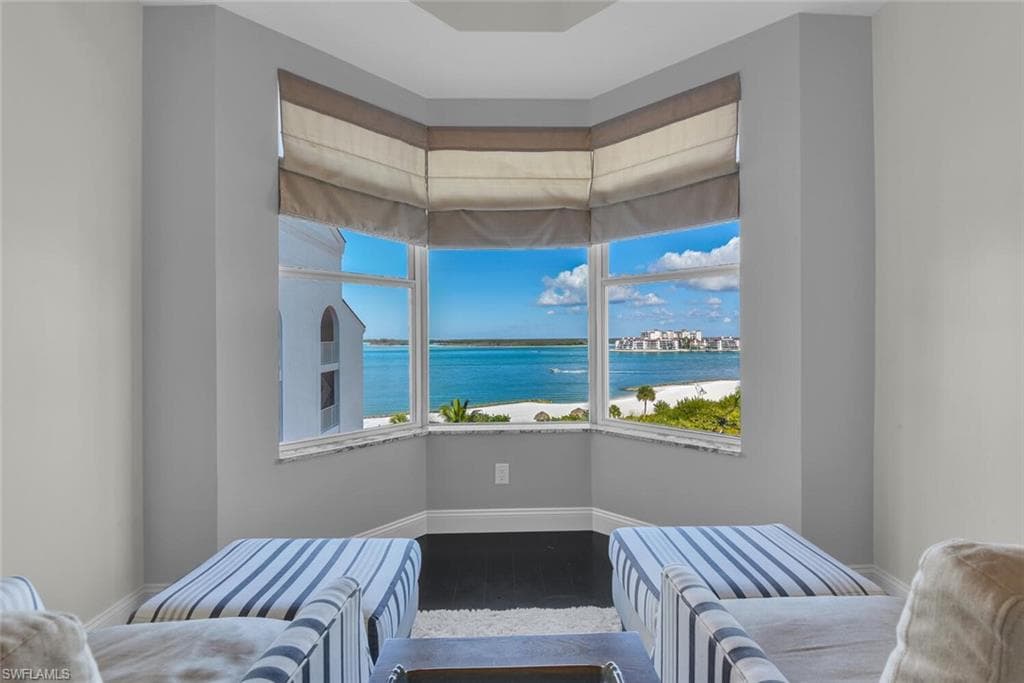 2000 Royal Marco WAY 2-607-1