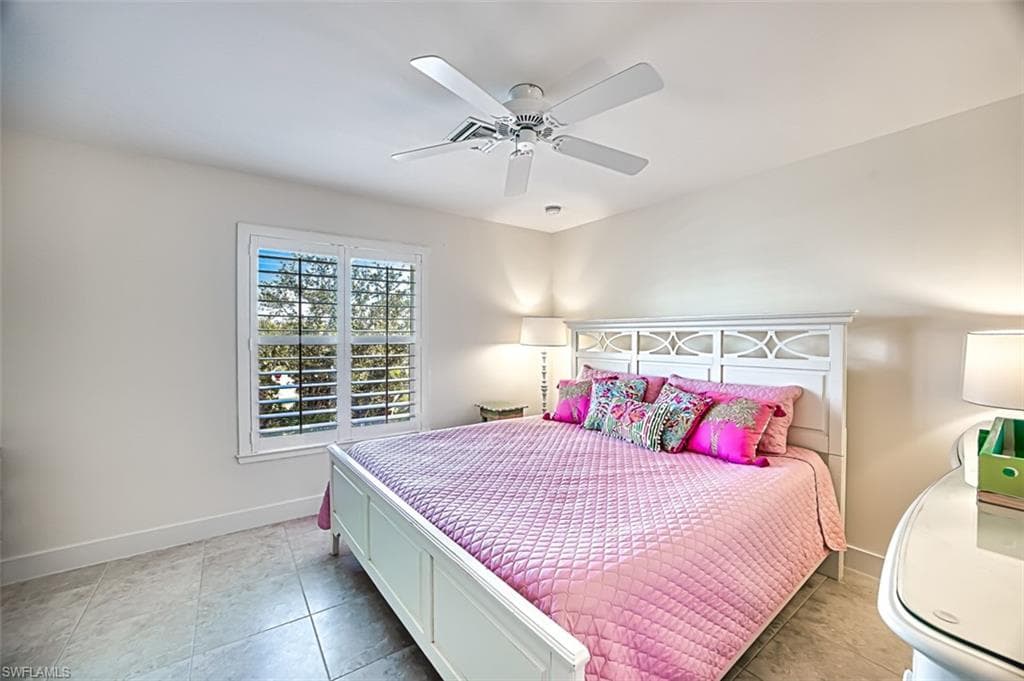 1233 Middle Gulf DR-27