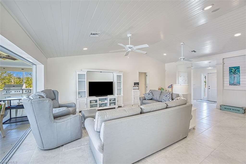 1233 Middle Gulf DR-11