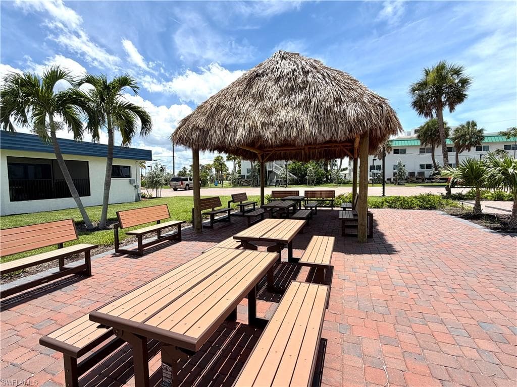 6400 Estero BLVD 1000-44