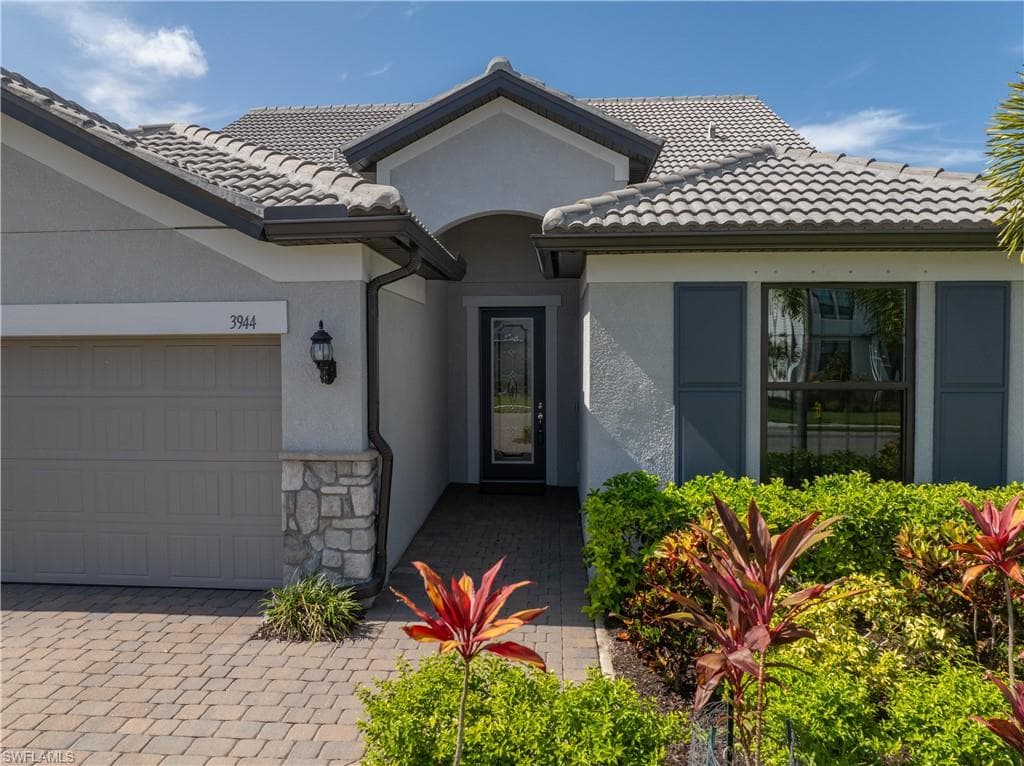 3944 Black Eagle LN-37