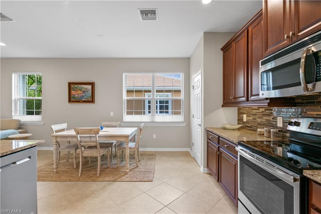 18261 Creekside Preserve LOOP 202-11