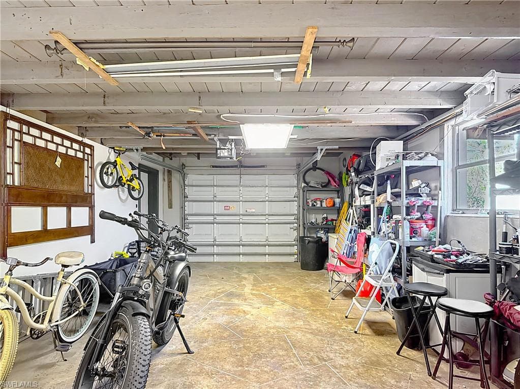 11481 Rebecca CIR-36