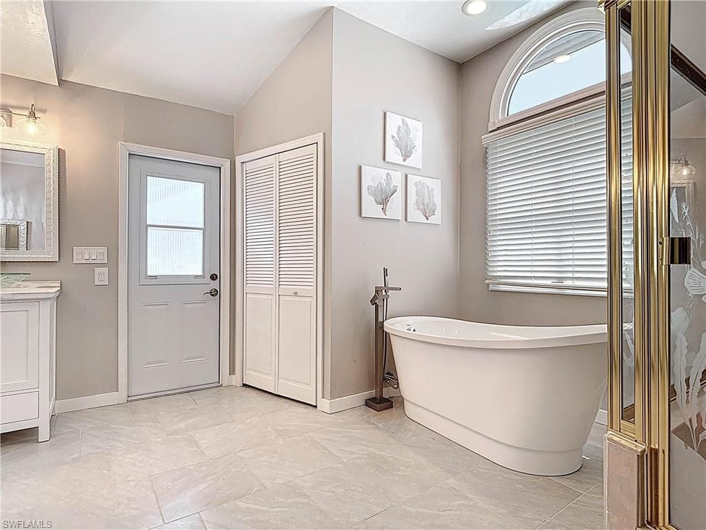 11481 Rebecca CIR-24