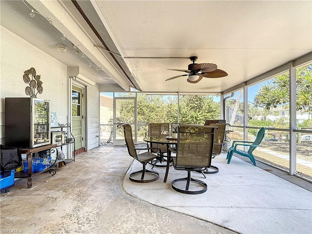 11481 Rebecca CIR-38