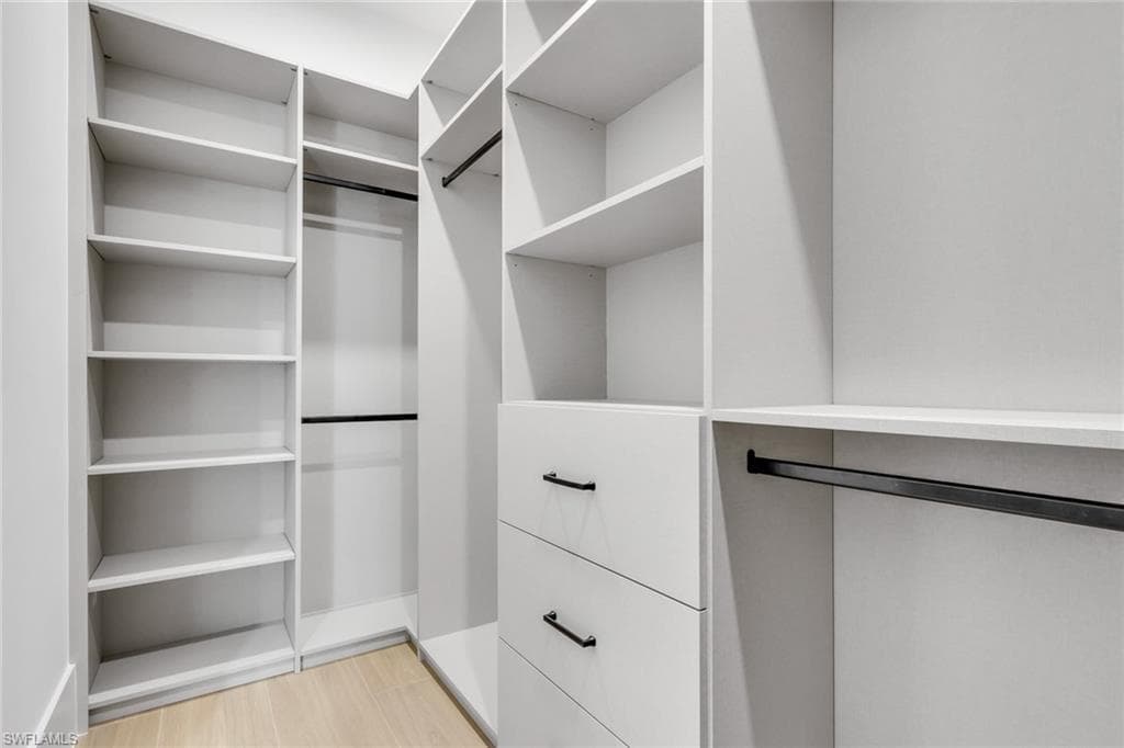 1109 15th ST SW-17