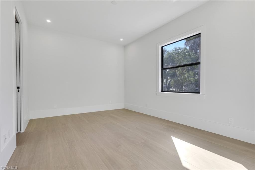 1109 15th ST SW-21
