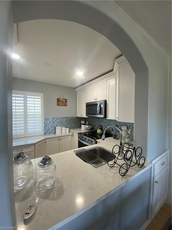 1624 Pine Valley DR 302-4