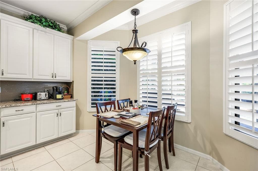 8493 Laurel Lakes BLVD-12