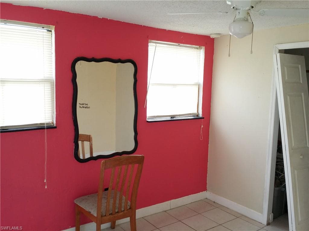 950 Lakeview DR-12