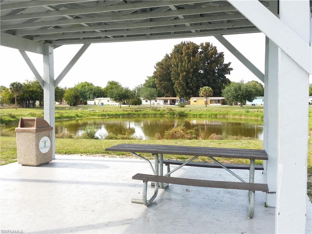 950 Lakeview DR-39