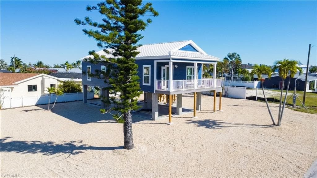 1 Fairview BLVD-46