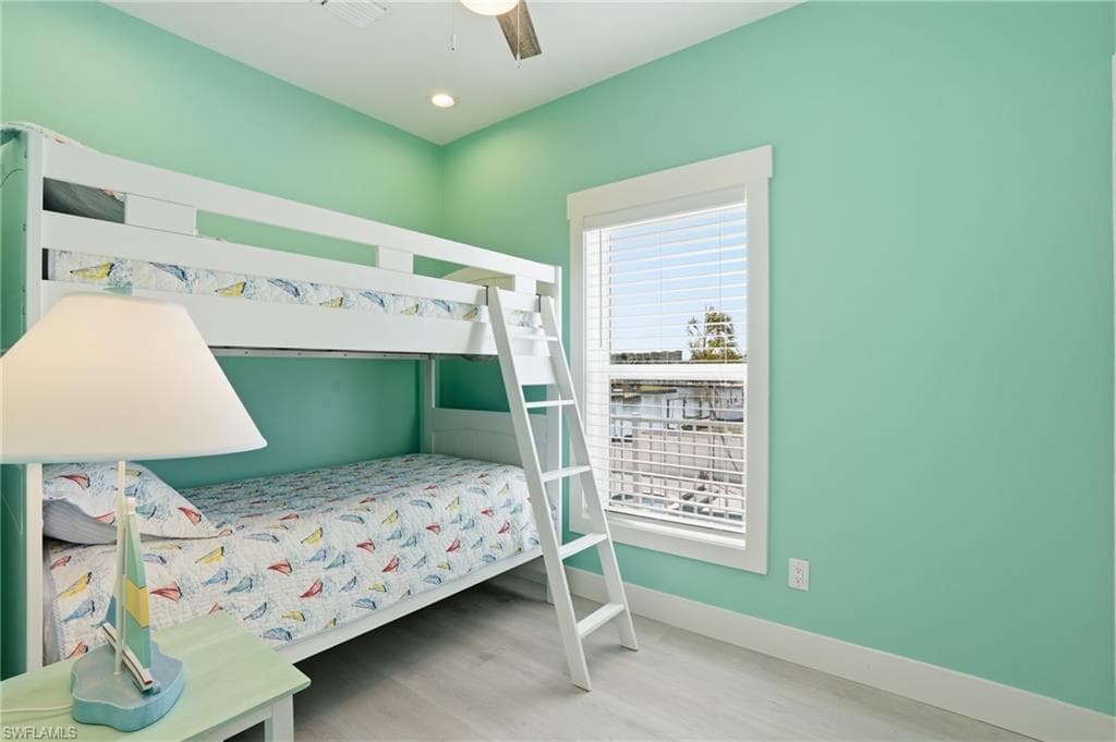 1 Fairview BLVD-18