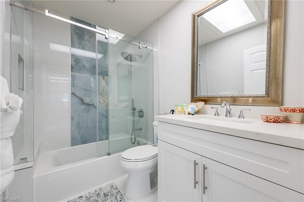 424 Lagoon DR-19