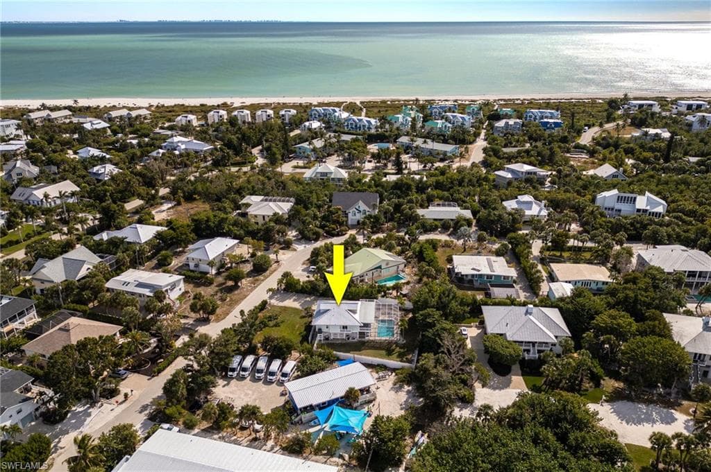 424 Lagoon DR-39