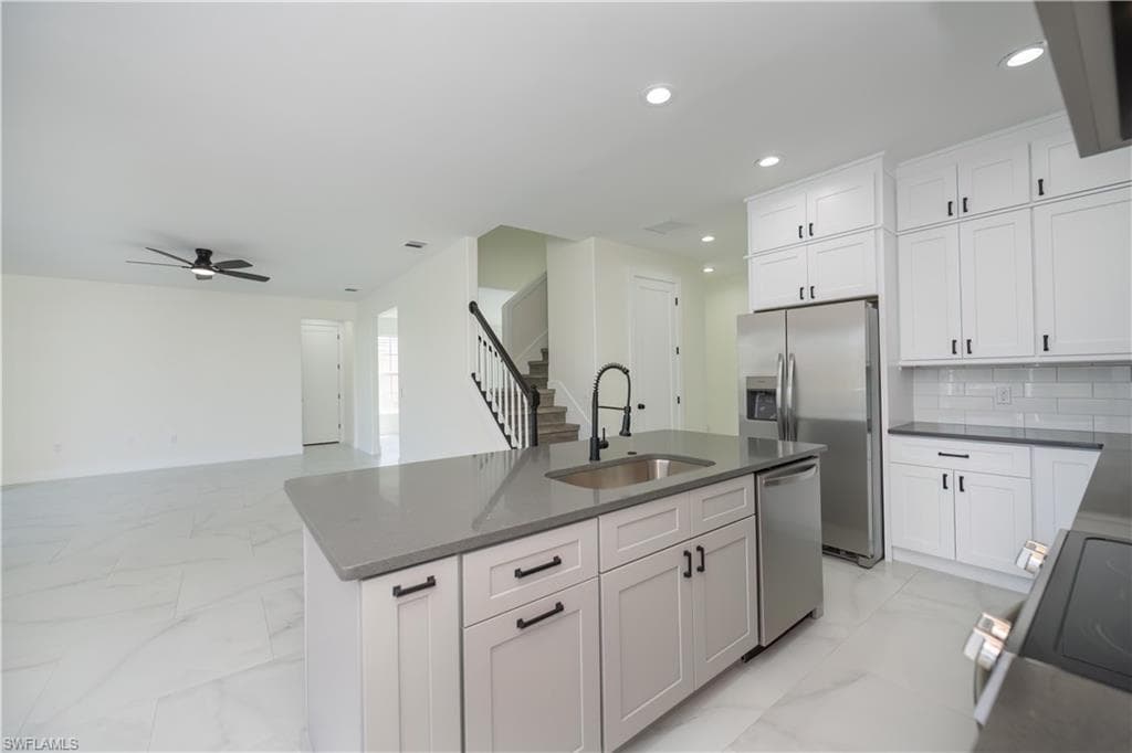 2615 Sunvale CT-15