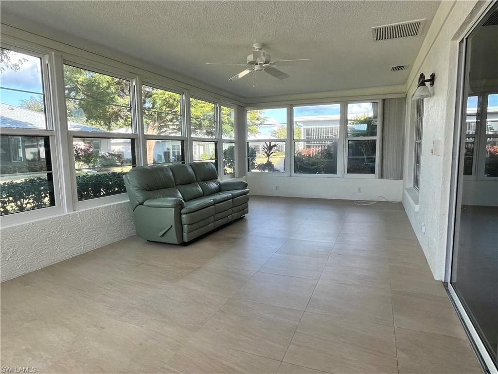1335 Broadwater DR-23