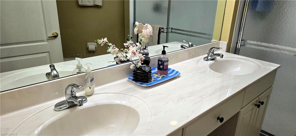 12100 Summergate CIR 203-24