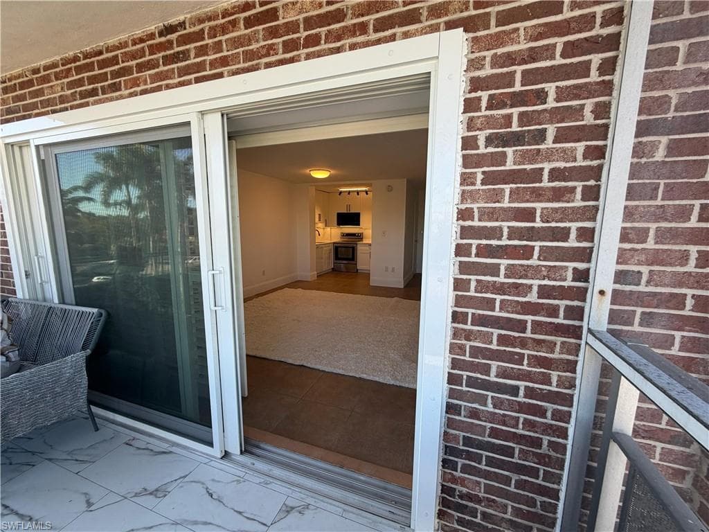 2350 1st ST 303-22