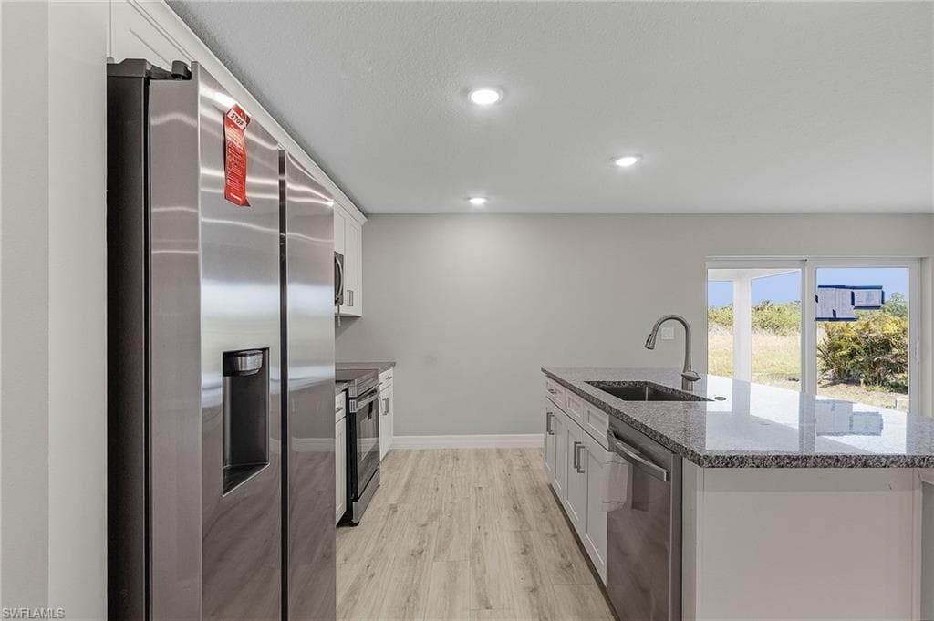 545 Oakshire LN-11