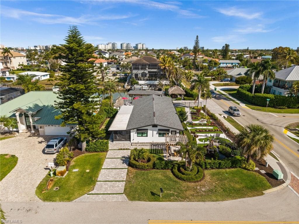 493 Willet AVE-42