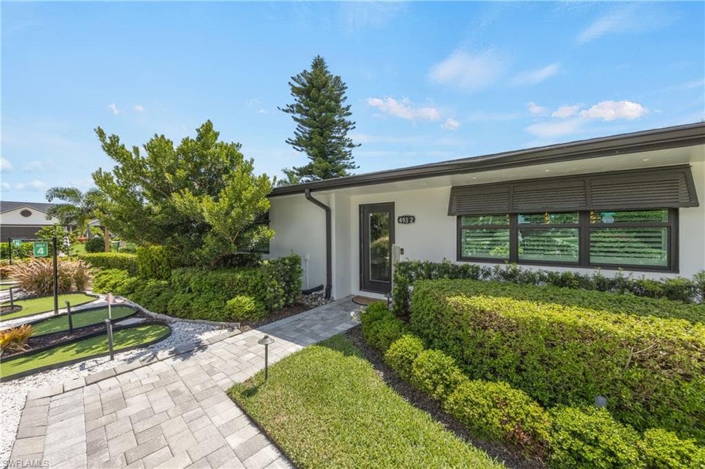 493 Willet AVE-1