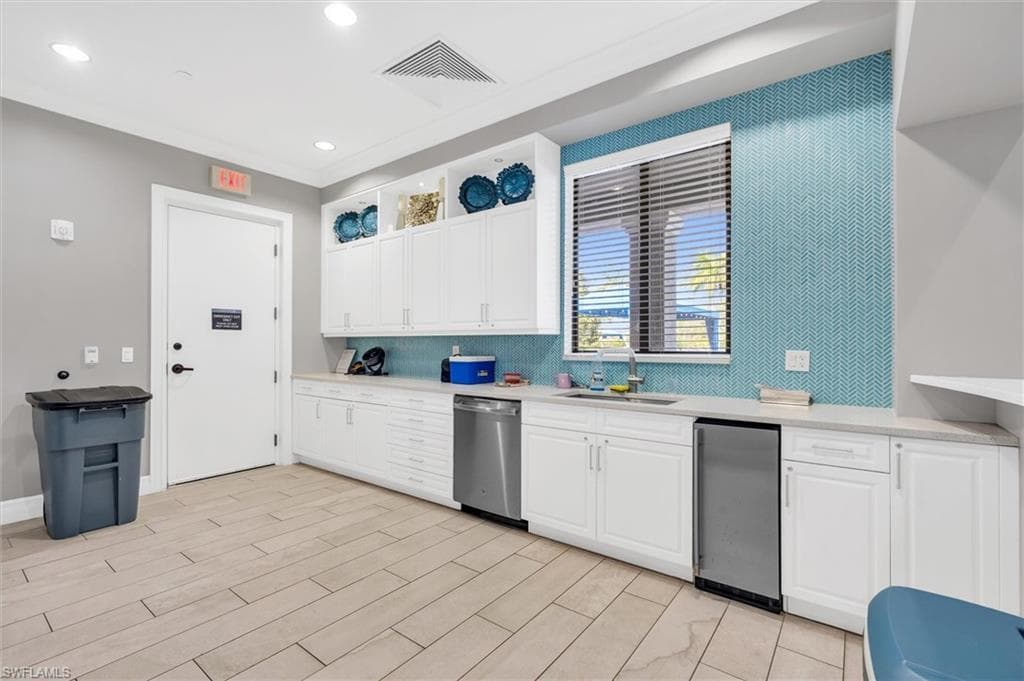 11696 Stonecreek CIR-48
