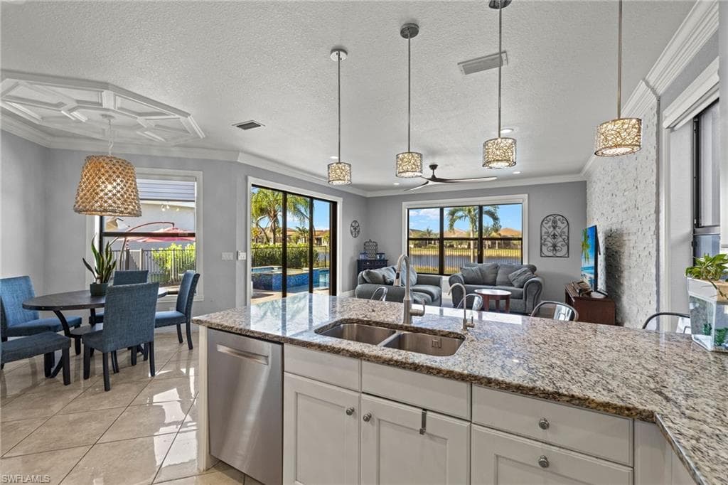 11696 Stonecreek CIR-11